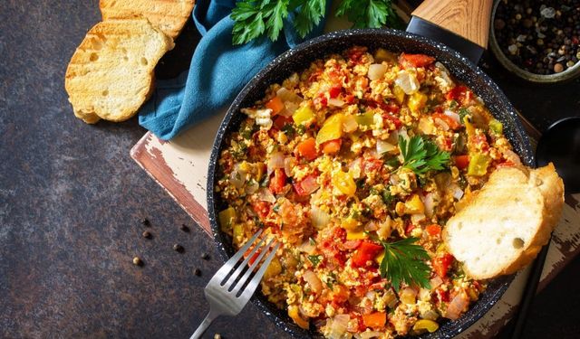 Menemen artık lüks oldu: Asgari ücretli yılda 1.101 tabak menemen kaybetti