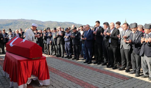 Ordu'da Kıbrıs gazisi Mahmut Akbolat son yolculuğuna uğurlandı