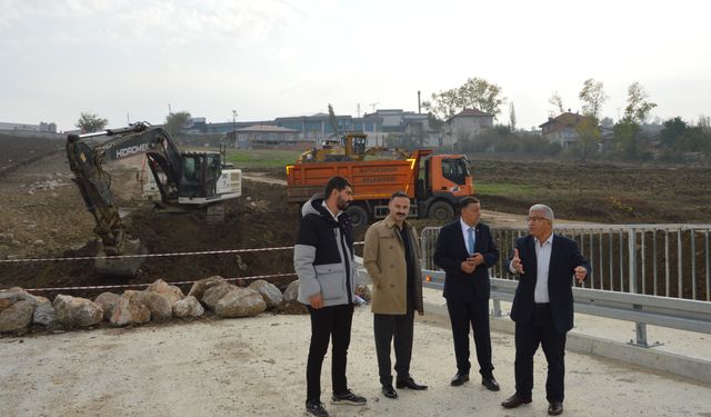 Kaymakam Ayvat ve Belediye Başkanı İkiz köprü ve yol çalışmalarını inceledi