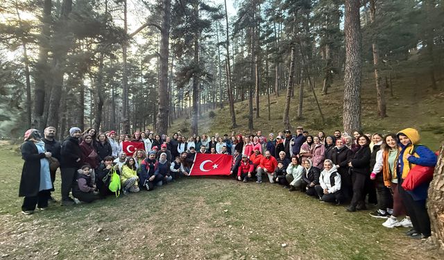 Kunduz Ormanları'nda Cumhuriyet Bayramı doğa yürüyüşü düzenlendi