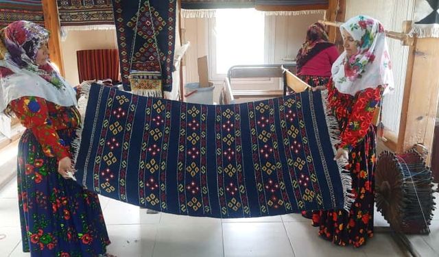 Asırlık kilim geleneğinde genç ustalar yetişiyor