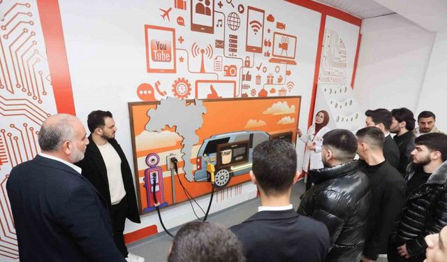 Başkan Sandıkçı: "Geleceğin teknoloji yıldızlarını Canik’te yetiştiriyoruz"