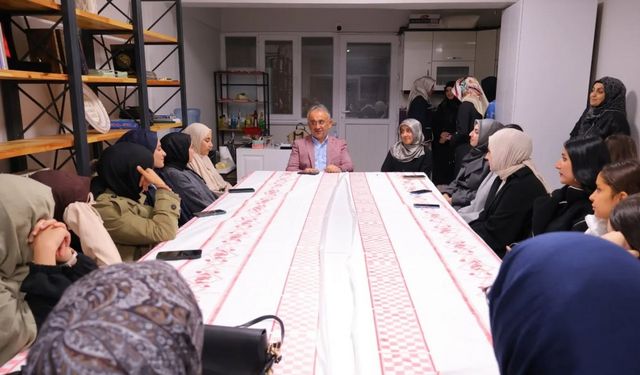 Bayburt’ta üniversite öğrencilerine gençliğin önemi anlatıldı