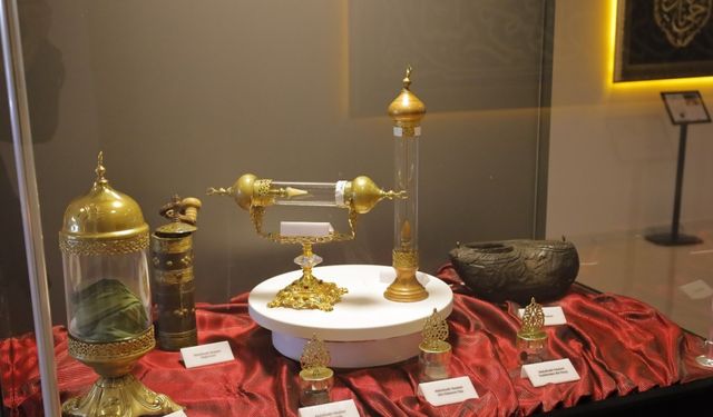 Mukaddes emanetler sergisi yoğun ilgi gördü