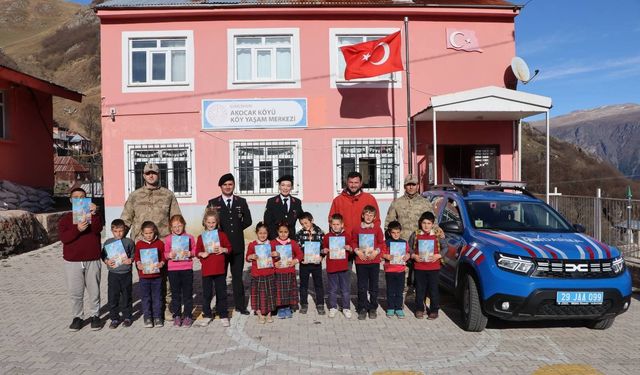 Gümüşhane’de Jandarmadan Çocuklara Özel Etkinlik: Hem Eğitim Hem Eğlence Bir Arada