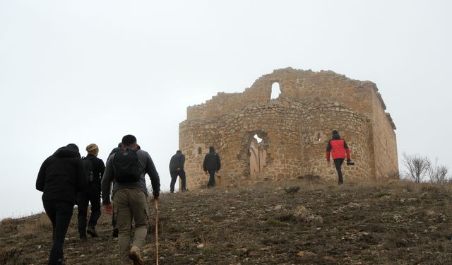 Tarihi patikada 7 kilometrelik yolculuk Sonbahardan kışa unutulmaz yürüyüş