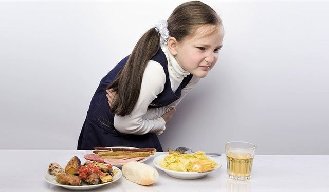 Mikroplar üç yoldan bulaşıyor. El hijyeni eksikliği ilk sırada