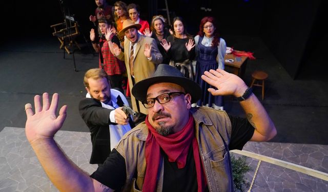 Trabzon DT’de Kahkaha Dolu Prömiyer: “Sessizlik! Kayıttayız!” Sahnede