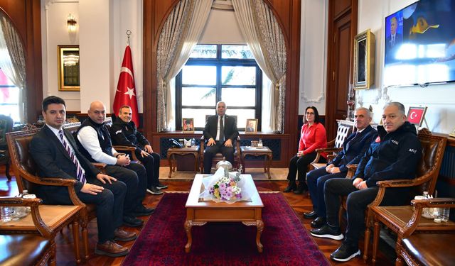 Vali Yıldırım, AFAD’ın 16. Kuruluş Yıl Dönümünde Personeli Kabul Etti