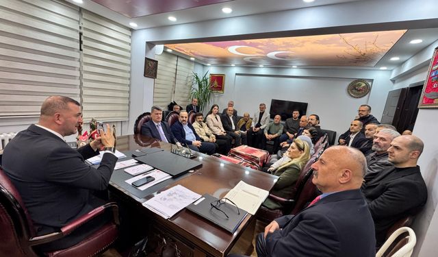 MHP Trabzon’da Kritik Toplantı: “Hayırlı Günler Komşum Ziyaretleri’’ Değerlendirildi