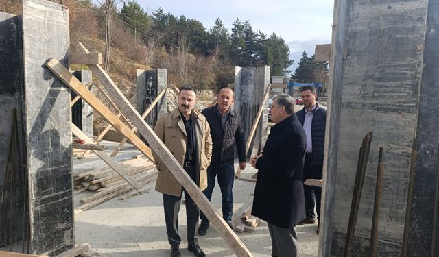 Havza Kaymakamı Ayvat, Kur'an kursu ve Müftülük binası inşaatlarını inceledi