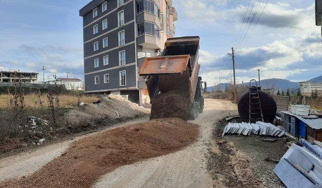 Kavak Belediyesinden Bahçelievler Mahallesi'nde yol düzenlemesi