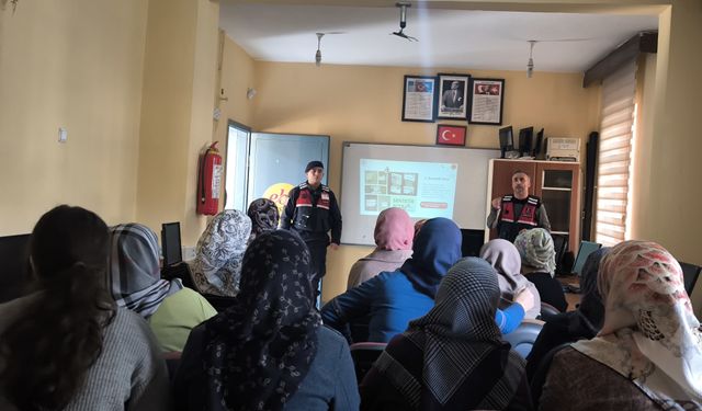 Salıpazarı'nda 'En İyi Narkotik Polisi Anne Projesi' tanıtıldı