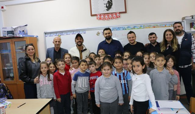 Sözünü Tuttu, Oyuncuyu Okula Getirdi: Nil Alya’dan Büyük Sürpriz