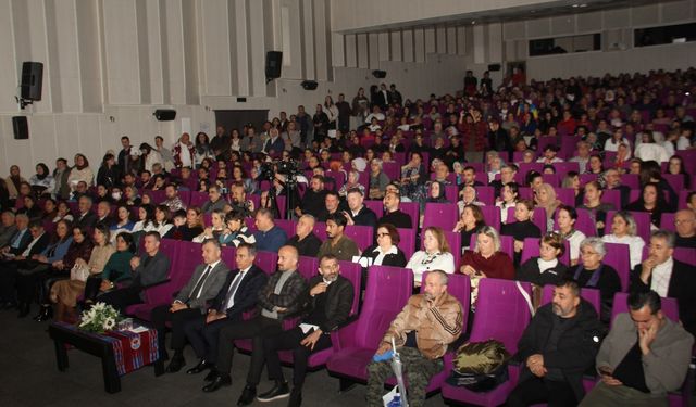 Trabzon’da Muhteşem Gece: Taka THM Topluluğundan Sanatseverleri Büyüleyen Türkü Şöleni!