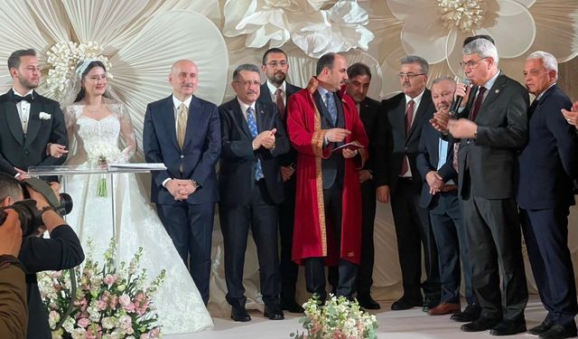 Emniyet ve Siyaset Dünyasını Buluşturan Nikâh! Barçın ve Alperen Dünya Evine Girdi