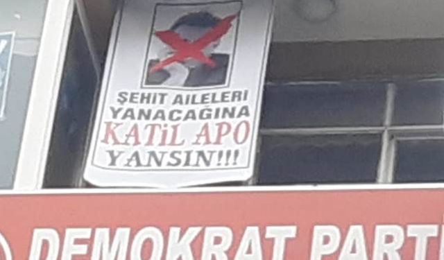 Demokrat Parti Trabzon’dan dikkat çeken pankart: “Şehit ailesi değil, APO yansın”