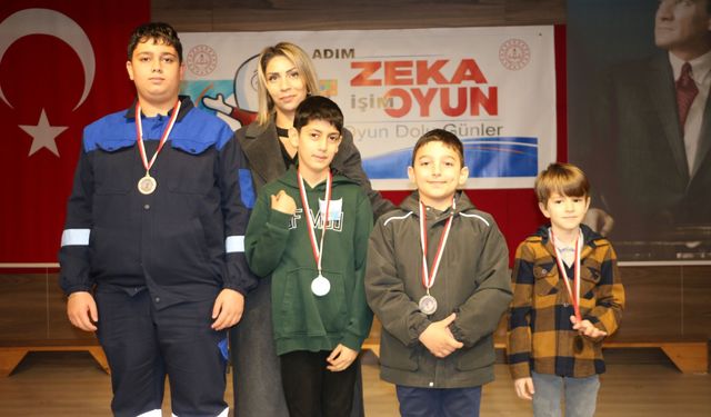 Of’ta Zeka ve Strateji Yarıştı: Öğrenciler Akıl Oyunlarında Hünerlerini Sergiledi