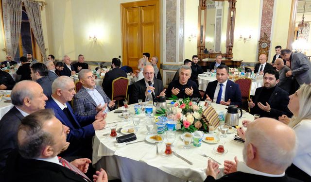 Vakfıkebirliler İstanbul’da Buluştu: Adile Sultan Kasrı’nda Güçlü İstişare