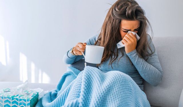 Profesörden 'üçlü salgın' uyarısı! ‘H3N2, RSV ve COVID-19 aynı anda yayılıyor’