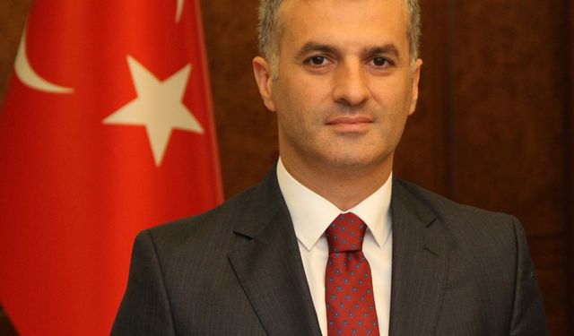 Yomra Belediye Başkanı’ndan Anlamlı Çağrı: “Her Eve Türk Bayrağı Asılsın”