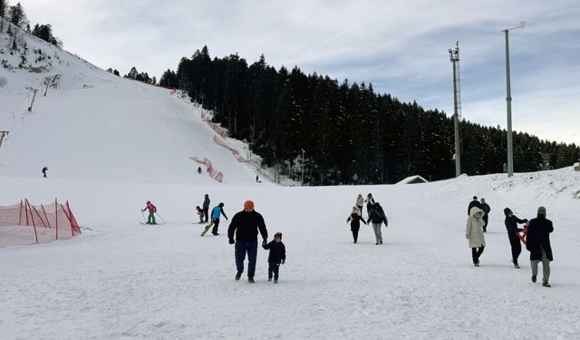 Atabarı Kayak Merkezi ziyaretçilerini ağırlamaya başladı