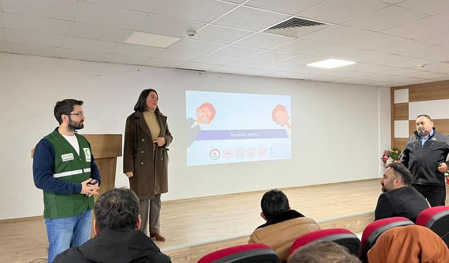 Yeşilay, Ladik'te 'Bağımlılıkla mücadele' semineri verdi