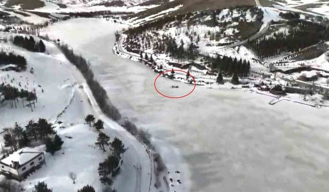 Doğa fotoğrafçısı doktor donmuş gölün üzerinde kamp yaptı