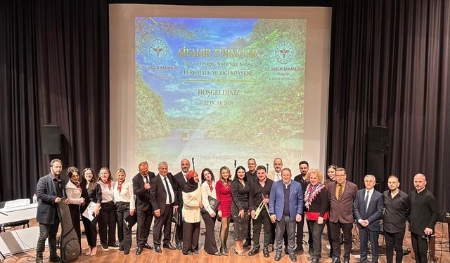 Kültürler Türkülerle Buluştu: Sağlık Çalışanlarına Moral Konseri