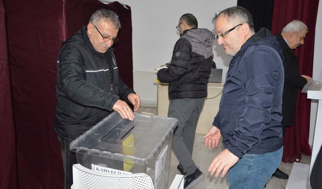 Havza Kahveciler Esnaf Odasında Hüseyin Karaçoban altıncı kez başkanlığa seçildi