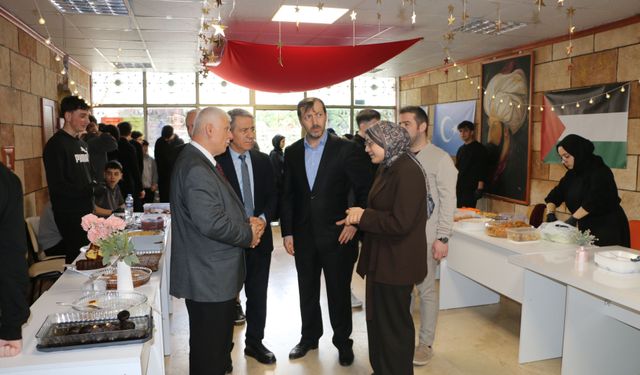 Of Anadolu İmam Hatip Lisesi'nde kermes düzenlendi