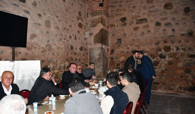 Vezirköprü Madeni İşler Esnaf ve Sanatkarlar Odasından iftar programı