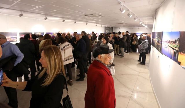 34. Karma Fotoğraf Sergisi açıldı