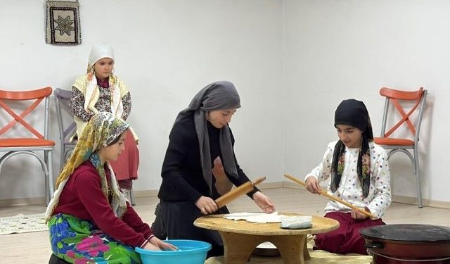 Aydıntepe'de 'Benim Kültürüm Benim Özüm' çocuk tiyatrosu sahnelendi