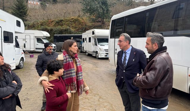 ‘Taşacak Bu Deniz’ Oyuncularından Sürmene’de Anlamlı Ziyaret