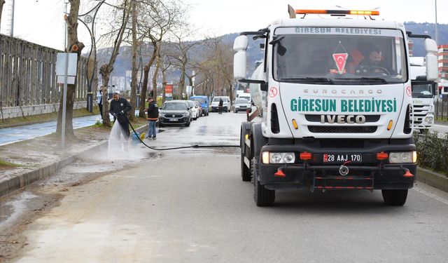 Giresun Belediyesi Sahil Yürüyüş Alanlarında Kapsamlı Temizlik