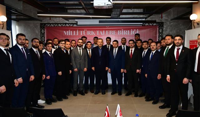 Vali Şahin Gençlerle Buluştu: “İdealiniz Olsun, Çok Çalışın”