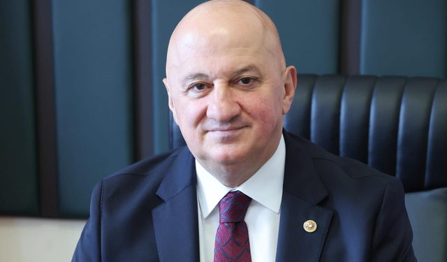 Uğur Bayraktutan’dan Sağlık Alarmı: Karadeniz’de Doktor ve Cihaz Krizi Meclis Gündeminde