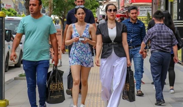 Savaşın Gölgesi Van Turizmine Düştü: Nevruz Öncesi Rezervasyonlar İptal Ediliyor