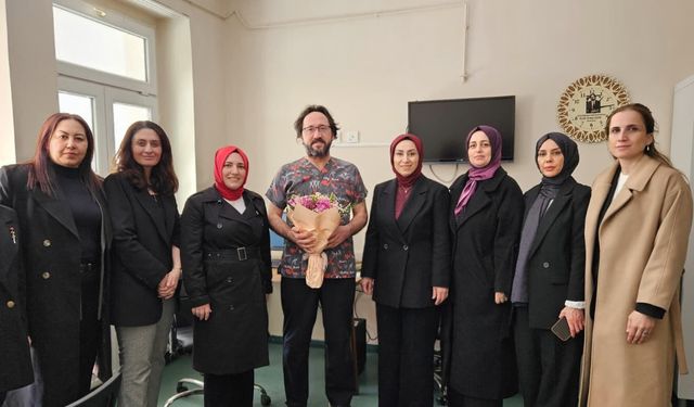 Tıp Bayramı’nda anlamlı ziyaret: Ayfer Cihan’dan Dr. Kemal Uzun’a teşekkür