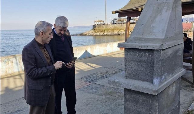 Araklı Sahilinde Kırılan Mangal Alanları Yenilendi!; Başkan Çebi’den “Devletin Malına Sahip Çıkalım” Çağrısı