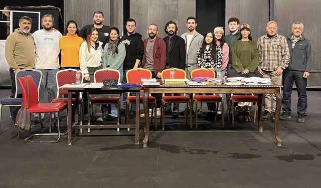 Trabzon Devlet Tiyatrosu’nda “İnsancıklar” prömiyeri için geri sayım