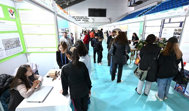 20. TÜBİTAK Ortaokul Öğrencileri Araştırma Projeleri Bölge Yarışması Trabzon'da başladı