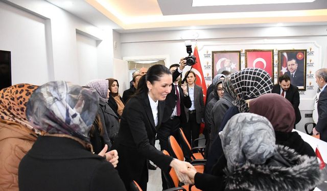 AK Parti Ladik İlçe Başkanlığında bayramlaşma programı düzenlendi