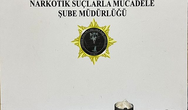 Aracın marş dinamosuna saklanan sentetik yasaklı madde 'Pera'nın hassas burnundan kaçmadı