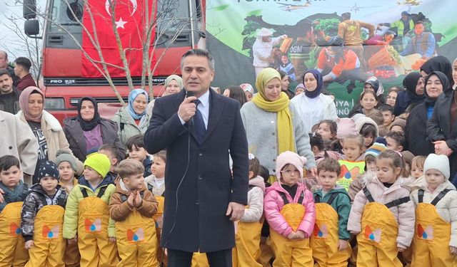 Bafra'da 'Türkiye'nin Gücü Orman' etkinliğinde 3 bin fidan toprakla buluştu