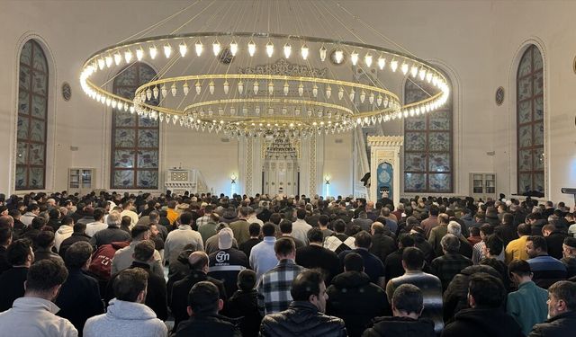 Trabzon ve çevre illerde Kadir Gecesi idrak edildi