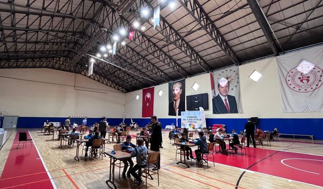 Vezirköprü'de akıl ve zeka oyunlarının ilkokul etabı tamamlandı