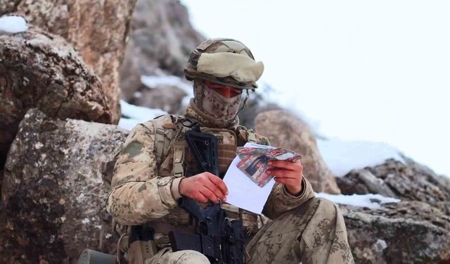 Öğrencilerin mektupları, Şırnak'taki komandoları duygulandırdı