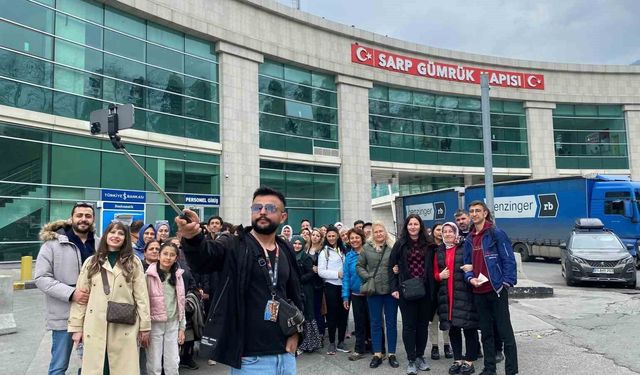 Sarp Sınır Kapısı'nda yolcu geçişi 5 milyonu aştı